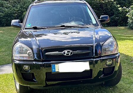 Hyundai Tucson 2.0 CRDi Diesel Allrad TÜV NEU