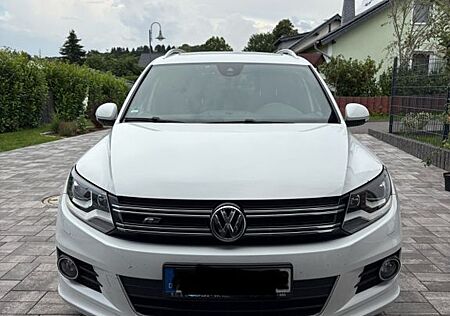 VW Tiguan Volkswagen 2.0 TDI 130 DSG 4M BMT CUP Sport & St...