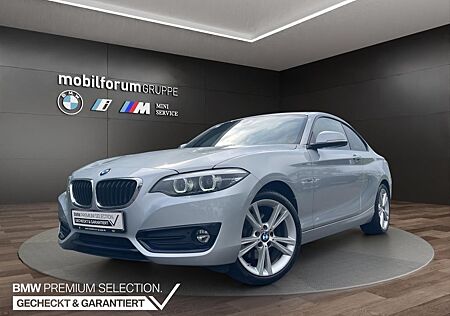 BMW 220 i Coupe Sport Line LED Navi Sportsitze