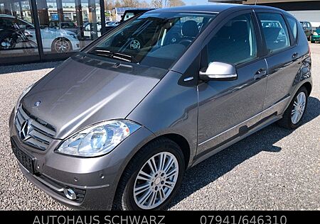 Mercedes-Benz A 180 Autotronic ELEGANCE*AHK*Park-Assistent*2.H