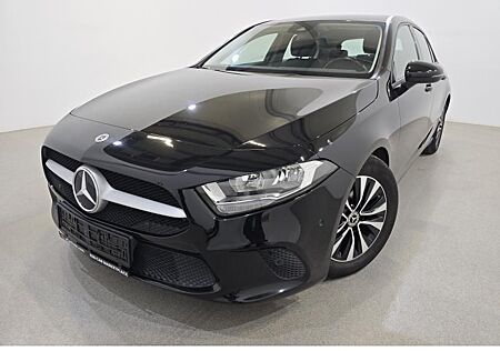 Mercedes-Benz A 180 gebraucht kaufen Mercedes-Benz A 180 d Widescreen Navi KeylessGo amera Klima P