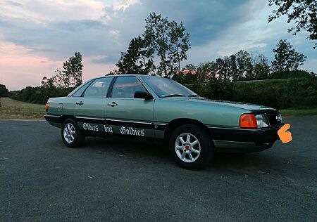 Audi 100