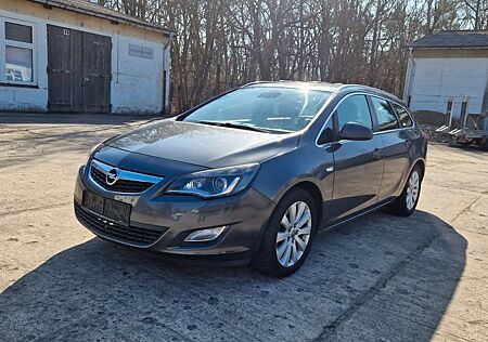 Opel Astra J Sports Tourer Innovation