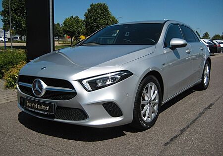 Mercedes-Benz A 200 Progressive 6G LED Navi Kamera Spur Totwnk