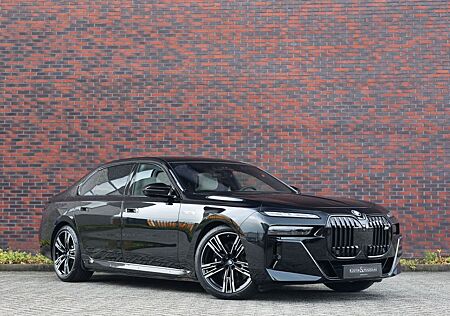 BMW M760e xDrive | Sky - Drive Pro - Lounge