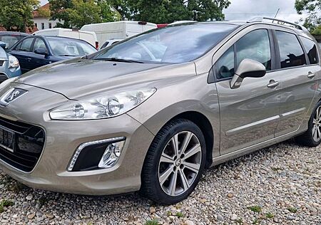 Peugeot 308 SW Family HDi FAP 150 *1-HAND* 7-SITZER*AHK*