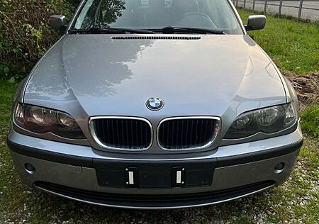 BMW 318i -