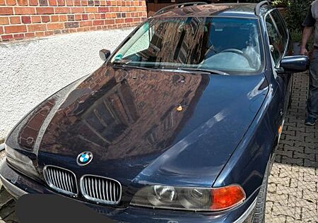 BMW 523i Touring -