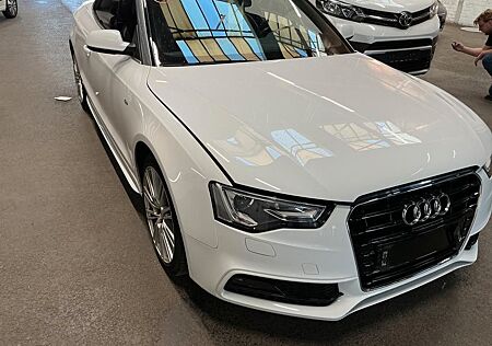 Audi A5 Cabriolet S-Line /NAVI/LED/BT/PDC