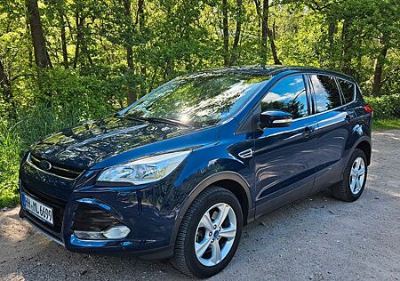 Ford Kuga 2,0 TDCi 4x4 Titanium Vollausstattung,AHK