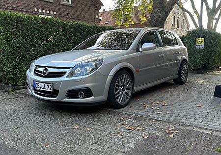 Opel Signum 1.9 CDTI 110kW Recaro