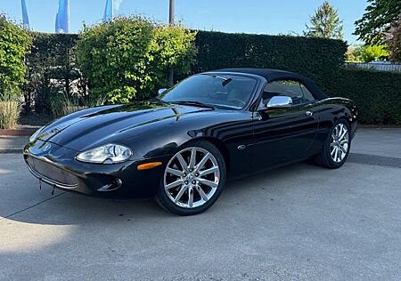Jaguar XK8 Cabriolet*DEUTSCHES AUTO*VOLL HISTORY*