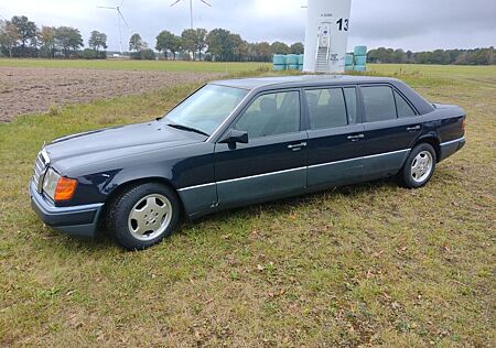 Mercedes-Benz 300 300D W124 lang - Limousine 6 trg. - Pullman