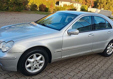Mercedes-Benz C 180 gebraucht kaufen Mercedes-Benz C 180 ELEGANCE /LEDER/ KLIMA/ ALU/ TÜV/Automatik