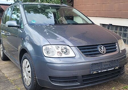 VW Touran Volkswagen 2.0 TDI DSG Trendline