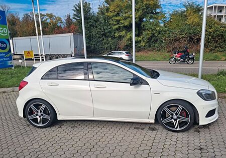 Mercedes-Benz A 250 BlueEFFICIENCY AMG Sport DCT AMG Sport