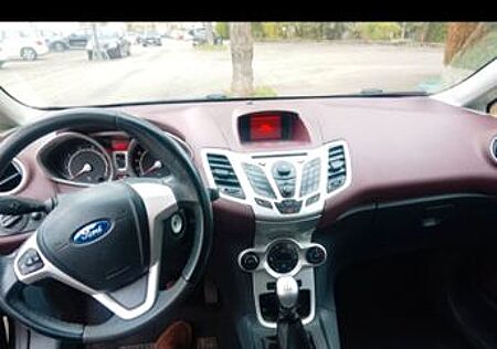Ford Fiesta 1,4 Titanium Titanium