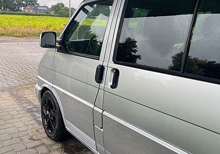 VW T4 Caravelle Volkswagen 2,5-l-Diesel TDI 111KW lang Sta...