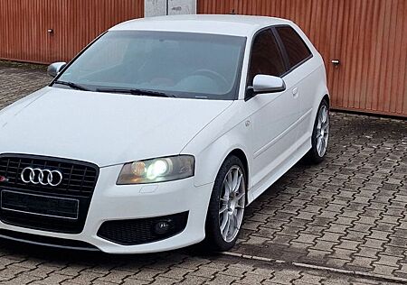 Audi S3 2.0 TFSI MTM 368PS*6-Gang*Bi-Color*AGA*18Zoll