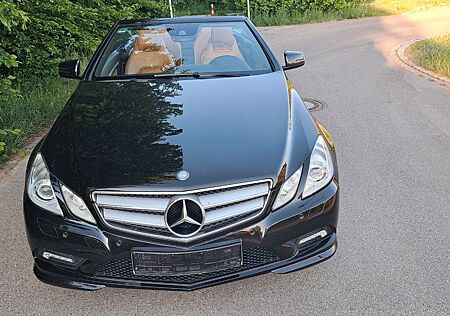 Mercedes-Benz E 200 Cabriolet BlueEFF. AVANTGARDE AV...