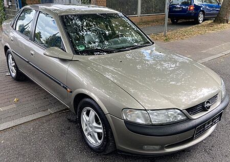 Opel Vectra CD 1,8 TÜV Neu , Leder