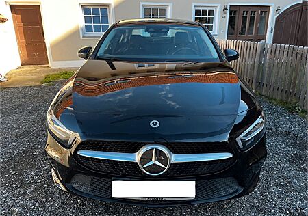 Mercedes-Benz A 250 e Limousine