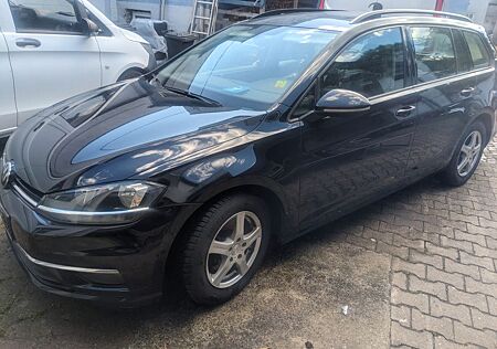VW Golf Volkswagen 1.6 TDI DSG Trendline Variant Trendline