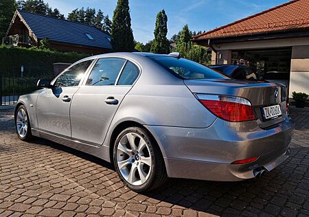 BMW 530i A - unfallfrei Komfort Sitze