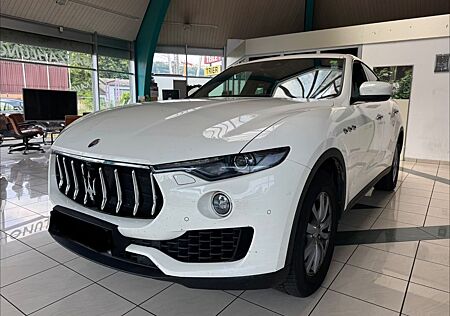 Maserati Levante Diesel 3.0DIESEL 1.HAND 98.000KM VOLL