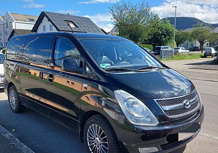 Hyundai H-1 Starex