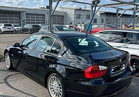 BMW 318i -