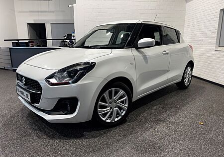 Suzuki Swift AUTOM.NAVI+CAM KLIMA SITZHEIZ. WINTERRÄDER