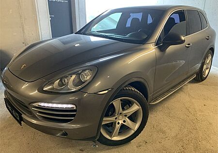 Porsche Cayenne 3,0 Diesel Bose AHK-3,5T Leder TÜV NEU