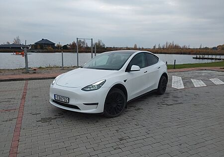Tesla Model Y Long Range Dual Motor AWD Long Range