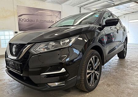Nissan Qashqai 1.7 dCi Xtronic 4x4 SHeft Pano AHK Navi