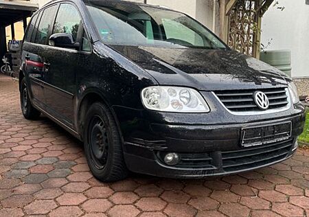 VW Touran Volkswagen Highline