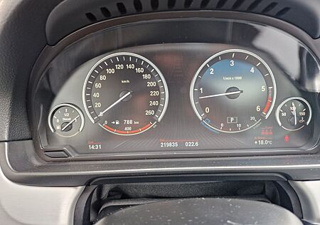 BMW 535d xDrive Touring A Luxury Line Luxury Line