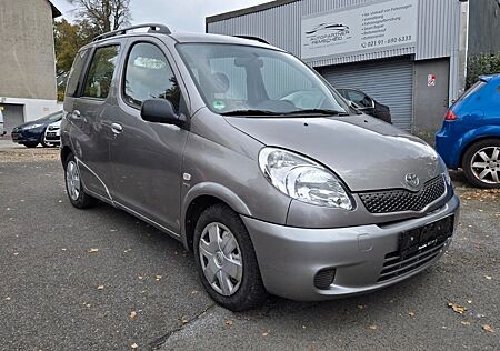 Toyota Yaris gebraucht kaufen Toyota Yaris Verso 1.3 Sol Automatik/TÜV 06-27