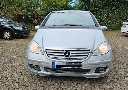 Mercedes-Benz A 150 ELEGANCE Elegance