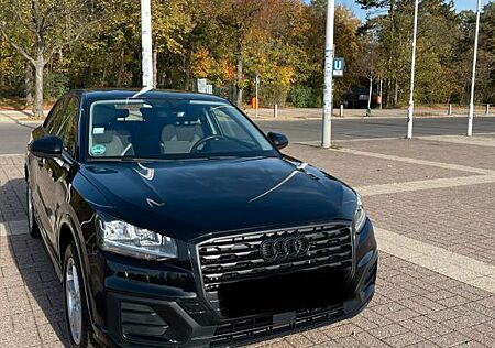 Audi Q2 1.4 TFSI COD -regelm. Inspektionen