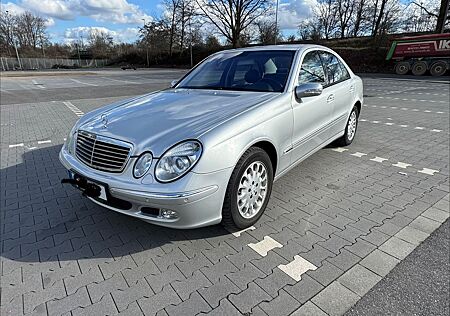 Mercedes-Benz E 240 4MATIC ELEGANCE Elegance