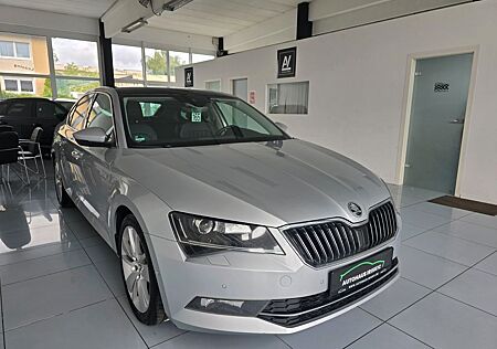 Skoda Superb 2.0 TDI DSG 140KW Style "Navi"Leder"