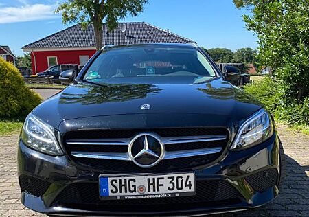 Mercedes-Benz C 220 d 4MATIC T Autom. -