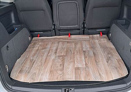 VW Touran Volkswagen 1.6 TDI -