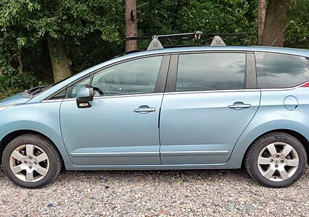 Peugeot 5008 1.6 Premium mit 7 Sitzen