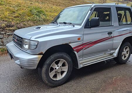 Mitsubishi Pajero TD 4WD Classic 2500 **Klimaanlage**
