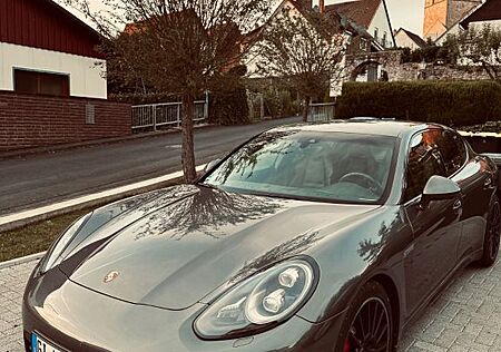 Porsche Panamera GTS mit Approved Garantie