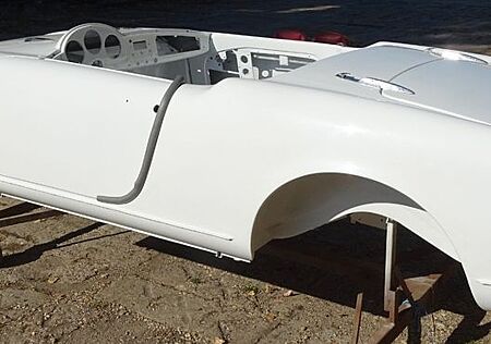 Alfa Romeo Giulietta Spider project with restored body
