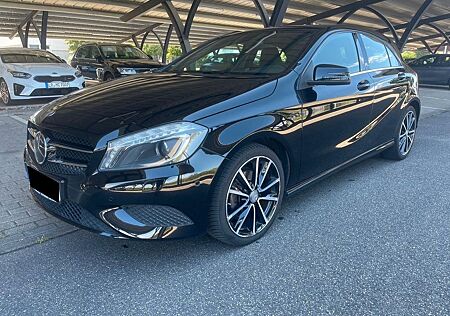 Mercedes-Benz A 180 A -Klasse Style 18 Zoll gepflegt !
