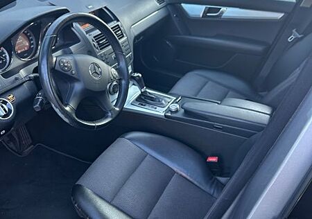 Mercedes-Benz C 250 CGI BlueEFFICIENCY AVANTG. Autom. AVAN...